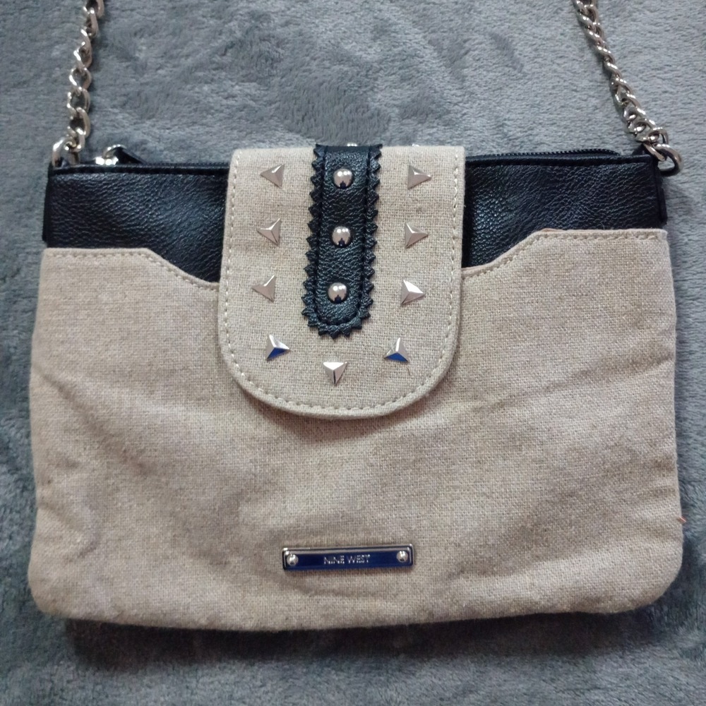 Nine West Crossbody‎ Bag Purse Beige Black Canvas Studded Flap Chain Strap